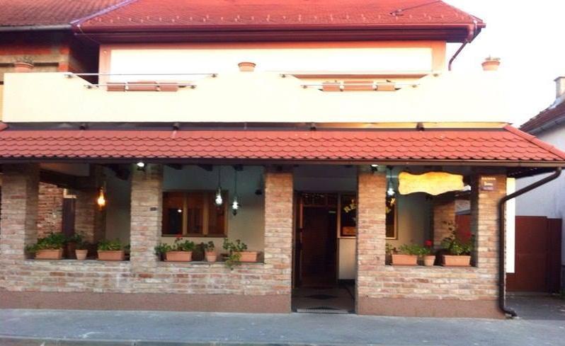 Kod Ribica Bed & Breakfast Jasenovac ภายนอก รูปภาพ