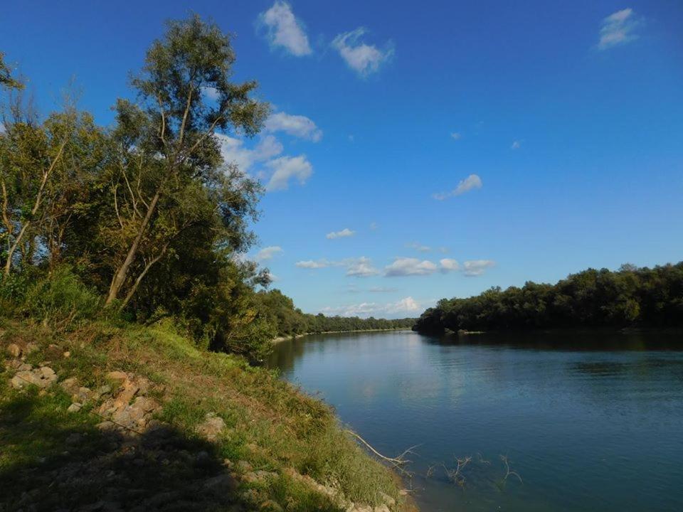 Kod Ribica Bed & Breakfast Jasenovac ภายนอก รูปภาพ