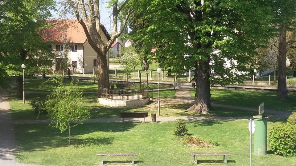 Kod Ribica Bed & Breakfast Jasenovac ภายนอก รูปภาพ